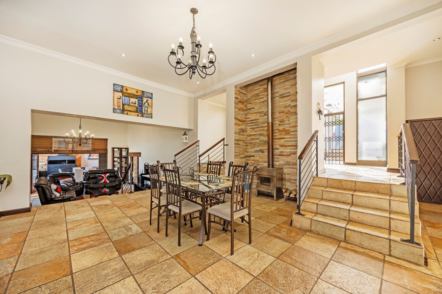 4 Bedroom Property for Sale in Van Riebeeckshof Western Cape